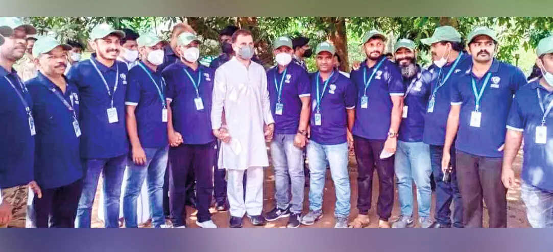 Rahul Gandhi congratulates RGRF Rahul Gandhi congratulates RGRF