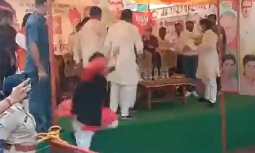 BJP leader falls off stage while cheering for Madhya Pradesh CM Shivraj Singh Chouhan