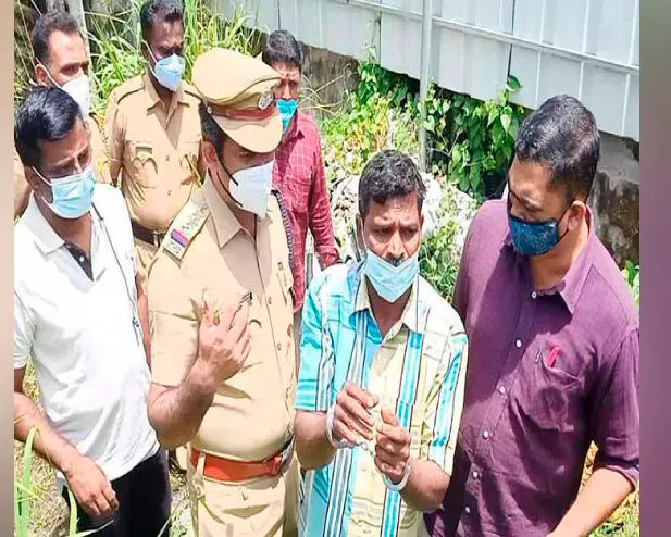 കായംകുളത്തെ ജ്വല്ലറി മോഷണം: ഒരാൾ കൂടി അറസ്റ്റിൽ കായംകുളത്തെ ജ്വല്ലറി മോഷണം: ഒരാൾ കൂടി അറസ്റ്റിൽ