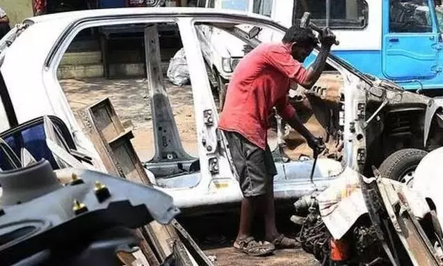 കരുതിയില്ലെങ്കിൽ പൊളിച്ചടക്കും; കാറുകൾ വാടകക്ക് കൊടുക്കുന്നവർ ജാഗ്രതൈ കരുതിയില്ലെങ്കിൽ പൊളിച്ചടക്കും; കാറുകൾ വാടകക്ക് കൊടുക്കുന്നവർ ജാഗ്രതൈ
