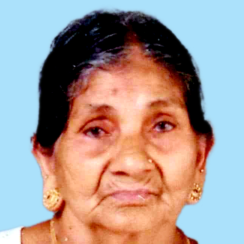 ആ​യി​ര​ത്തി അ​ഞ്ഞൂ​റോ​ളം പ്ര​സ​വം എ​ടു​ത്ത 107കാ​രി ക​ല്യാ​ണി വി​ട​വാ​ങ്ങി