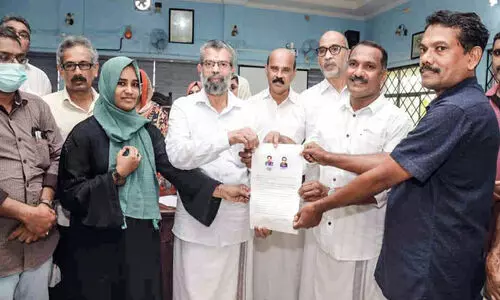 പിതാവി​െൻറ സ്മരണക്ക് അംഗൻവാടിക്ക് സൗജന്യമായി ഭൂമി നൽകി മക്കൾ