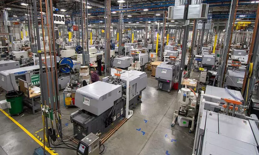 ഫാക്ടറികളുടെ നിയമപദവി; സമയപരിധി ഉടൻ അവസാനിക്കും ഫാക്ടറികളുടെ നിയമപദവി; സമയപരിധി ഉടൻ അവസാനിക്കും