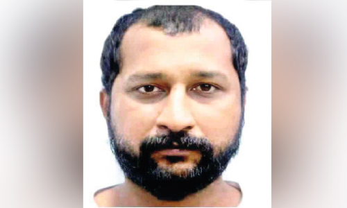 യാ​ത്ര​ക്കാ​ര​നെ ആ​ക്ര​മി​ച്ച് കാ​റും പ​ണ​വും ക​വ​ർ​ന്ന കേസിലെ പ്ര​തി പി​ടി​യി​ൽ