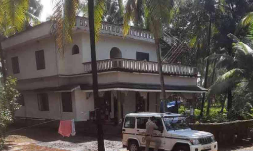 വയോധികയുടെ വള കവർന്നു; ബഹളംവെച്ച കുട്ടിയുടെ കണ്ണിൽ മുളകുപൊടി വിതറി