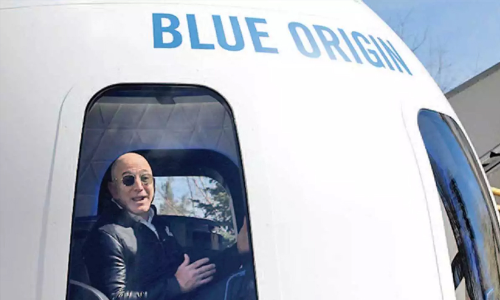 സുരക്ഷ മാനദണ്ഡങ്ങൾ പാലിക്കുന്നില്ല; ജെഫ്​ ബെസോസി​െൻറ ബഹിരാകാശ യാത്ര കമ്പനിക്കെതിരെ ആരോപണം