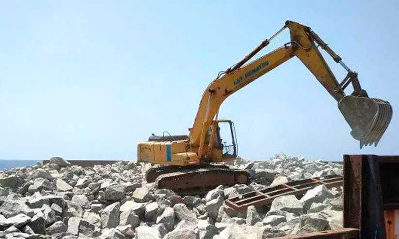 ആറാട്ടുപുഴ, തൃക്കുന്നപ്പുഴ പഞ്ചായത്തുകളിലെ പുലിമുട്ട് നിര്‍മാണം മാര്‍ച്ചിൽ പൂർത്തിയാക്കും