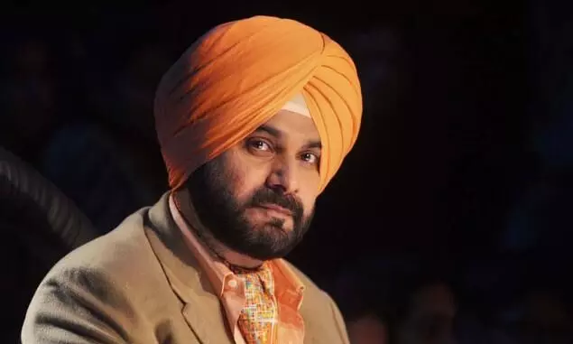 പദവി ഉണ്ടെങ്കിലും ഇല്ലെങ്കിലും ഞാൻ രാഹുലിനും പ്രിയങ്കക്കുമൊപ്പം -സിധു