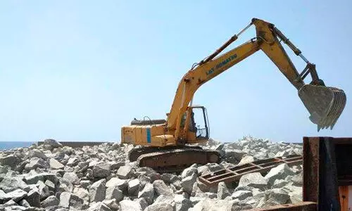 ആറാട്ടുപുഴ, തൃക്കുന്നപ്പുഴ പഞ്ചായത്തുകളിലെ പുലിമുട്ട് നിര്‍മാണം മാര്‍ച്ചിൽ പൂർത്തിയാക്കും