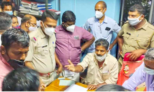 പേരാവൂർ ഹൗസ് ബിൽഡിങ് സൊസൈറ്റി ചിട്ടി: ചർച്ചയിൽ താൽക്കാലിക പരിഹാരം