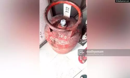 സീലുണ്ടെങ്കിലും സിലിണ്ടറിൽ ഗ്യാസില്ല​ പകരം നിറയെ ഗ്യാസ്​ മാത്രം