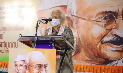 നെഹ്​റു സൃഷ്​ടിച്ച ഇന്ത്യയുടെ അഭിമാന സ്​തംഭങ്ങൾ വിറ്റുതുലക്കുന്നു -അടൂർ ഗോപാലകൃഷ്​ണൻ