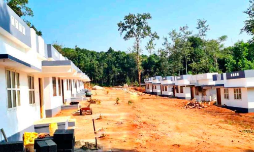 തുടക്കം വാട്സ് ആപ്​ ഗ്രൂപ്പിൽ, നിർമിച്ചത്​ 15 വീടുകൾ!; കുടകിലെ പടന്ന വില്ലേജ് വ്യാഴാഴ്​ച കൈമാറും