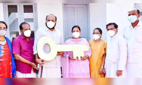 സി. ലിസിയുടെ സ്നേഹത്തണലിൽ 150ാം വീട് കൈമാറി