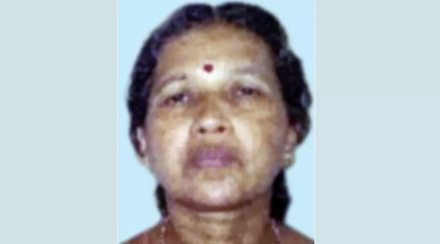 വീ​ടി​െൻറ മ​ച്ച് ത​ക​ർ​ന്ന്  വീ​ട്ട​മ്മ മ​രി​ച്ചു