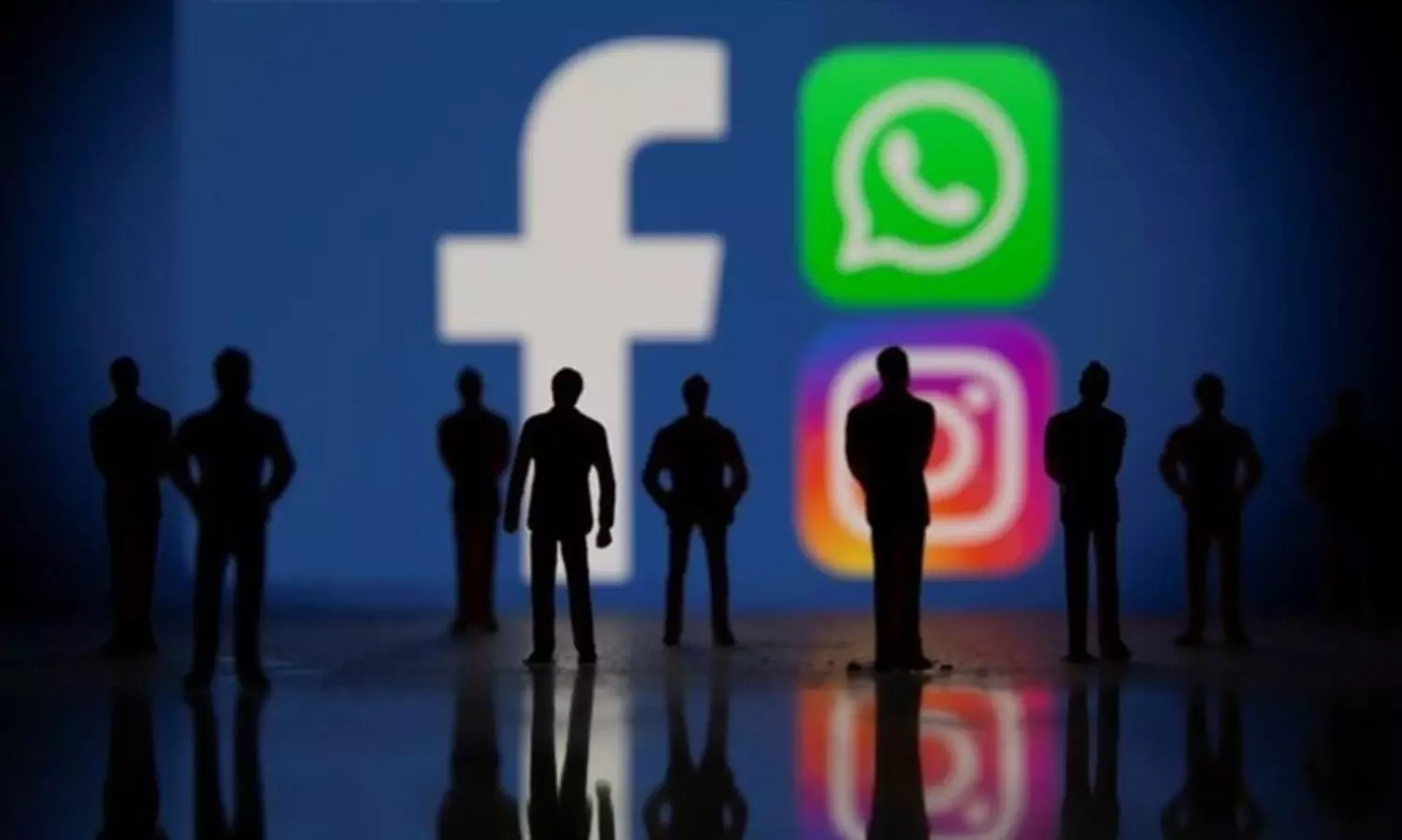 ദുരൂഹതകൾ ബാക്കി; ​ഫേസ്​ബുക്കിനും വാട്​സാപ്പിനും സംഭവിച്ചത്​ എന്താണ്​; അന്വേഷണവുമായി സൈബർ ലോകം