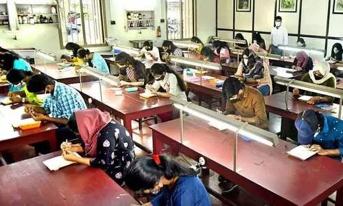 അവസാന വർഷ ബിരുദ, ബിരുദാനന്തര ക്ലാസുകൾക്ക്​ തുടക്കം