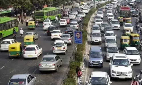 വീണ്ടും ഇരുട്ടടി; വാഹനങ്ങളുടെ രജിസ്​ട്രേഷൻ പുതുക്കാനുള്ള നിരക്ക്​ എട്ടിരട്ടി വർധിപ്പിച്ചു