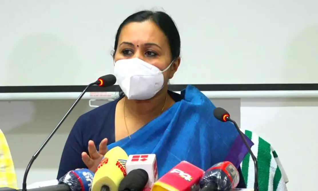 veena george statement about vaccination kerala