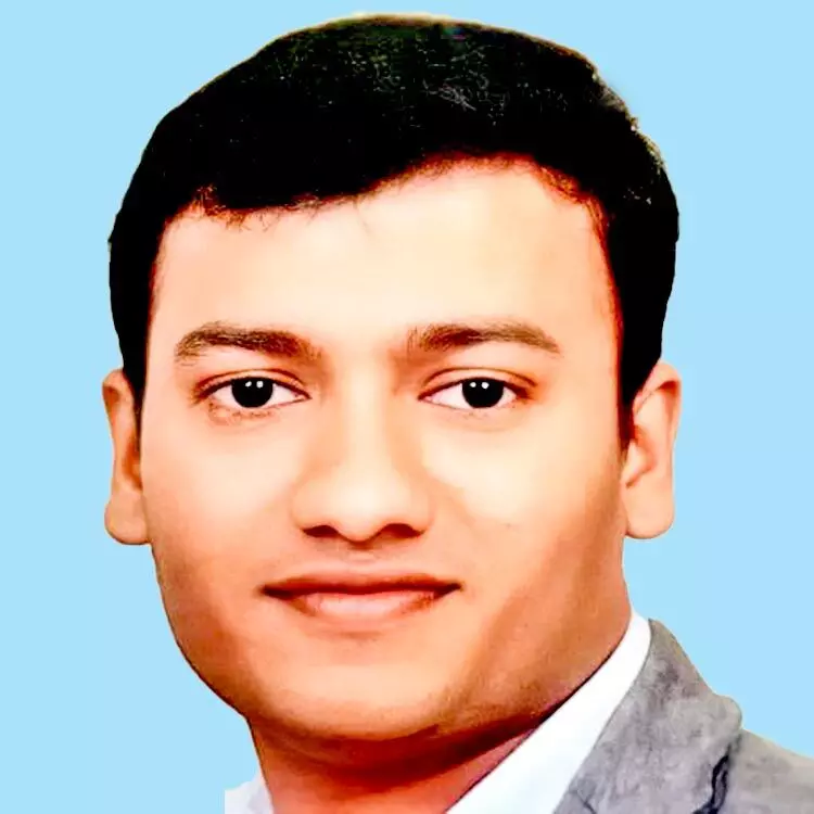 യു​വാ​വ്​ തീ​കൊ​ളു​ത്തി മ​രി​ച്ച നി​ല​യി​ൽ