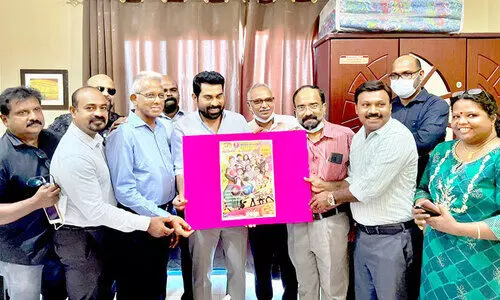 ബ്രോ​ഷ​ർ പ്ര​കാ​ശ​നം ചെ​യ്​​തു