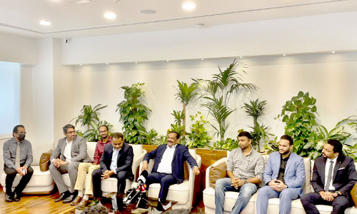 ഇന്ത്യൻ പവിലിയ​െൻറ അണിയറയിൽ മലയാളിക്കൂട്ടം