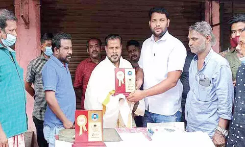 pillai who has been feeding Pandikkad for 35 years