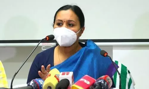 veena george statement about vaccination kerala