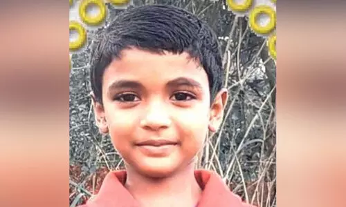 പേപ്പട്ടിയുടെ കടിയേറ്റ ഏഴുവയസ്സുകാരൻ മരിച്ചു; വാക്സിൻ തുണച്ചില്ല പേപ്പട്ടിയുടെ കടിയേറ്റ ഏഴുവയസ്സുകാരൻ മരിച്ചു; വാക്സിൻ തുണച്ചില്ല