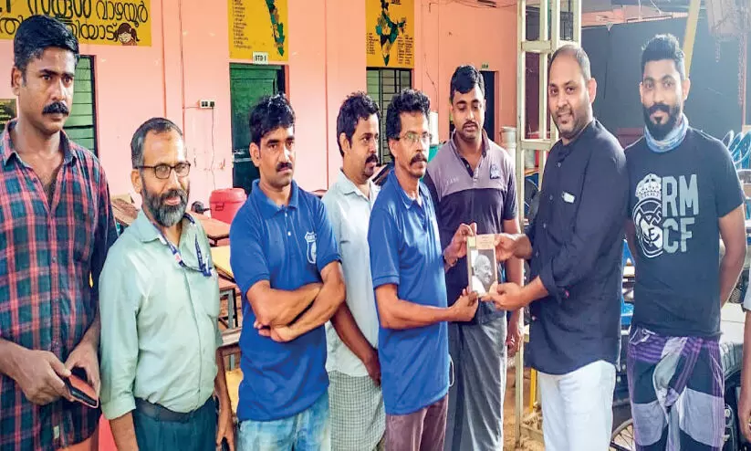 എെൻറ സത്യാന്വേഷണ പരീക്ഷണ കഥ വിതരണം ചെയ്യും എെൻറ സത്യാന്വേഷണ പരീക്ഷണ കഥ വിതരണം ചെയ്യും