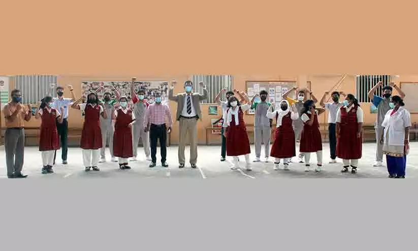 പ​ഠി​ക്കാം, സ​ര്‍ഗാ​ത്മ​ക രാ​ഷ്​​ട്രീ​യ പാ​ഠം