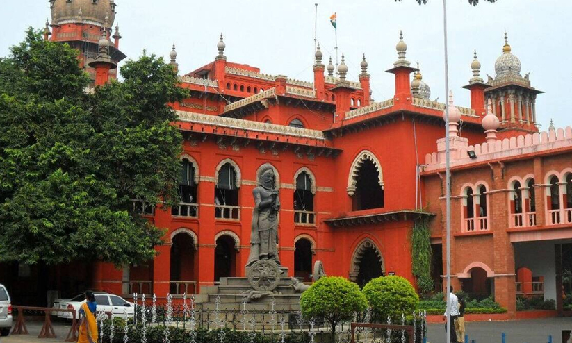 ആരാധനാലയങ്ങളടക്കമുള്ള മതസ്ഥാപനങ്ങളിൽ നിന്നുണ്ടാകുന്ന ശബ്ദമലിനീകരണം തടയണമെന്ന് മദ്രാസ് ഹൈകോടതി ആരാധനാലയങ്ങളടക്കമുള്ള മതസ്ഥാപനങ്ങളിൽ നിന്നുണ്ടാകുന്ന ശബ്ദമലിനീകരണം തടയണമെന്ന് മദ്രാസ് ഹൈകോടതി