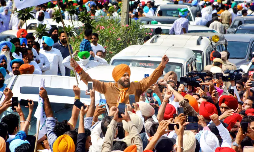 കർഷകക്കൊലയിൽ സുപ്രീംകോടതി, എത്ര പേർ അറസ്റ്റിലായി? കർഷകക്കൊലയിൽ സുപ്രീംകോടതി, എത്ര പേർ അറസ്റ്റിലായി?