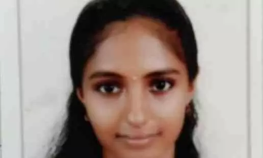 സ്കൂട്ടർ അപകടത്തിൽ വിദ്യാർത്ഥിനി മരിച്ചു സ്കൂട്ടർ അപകടത്തിൽ വിദ്യാർത്ഥിനി മരിച്ചു