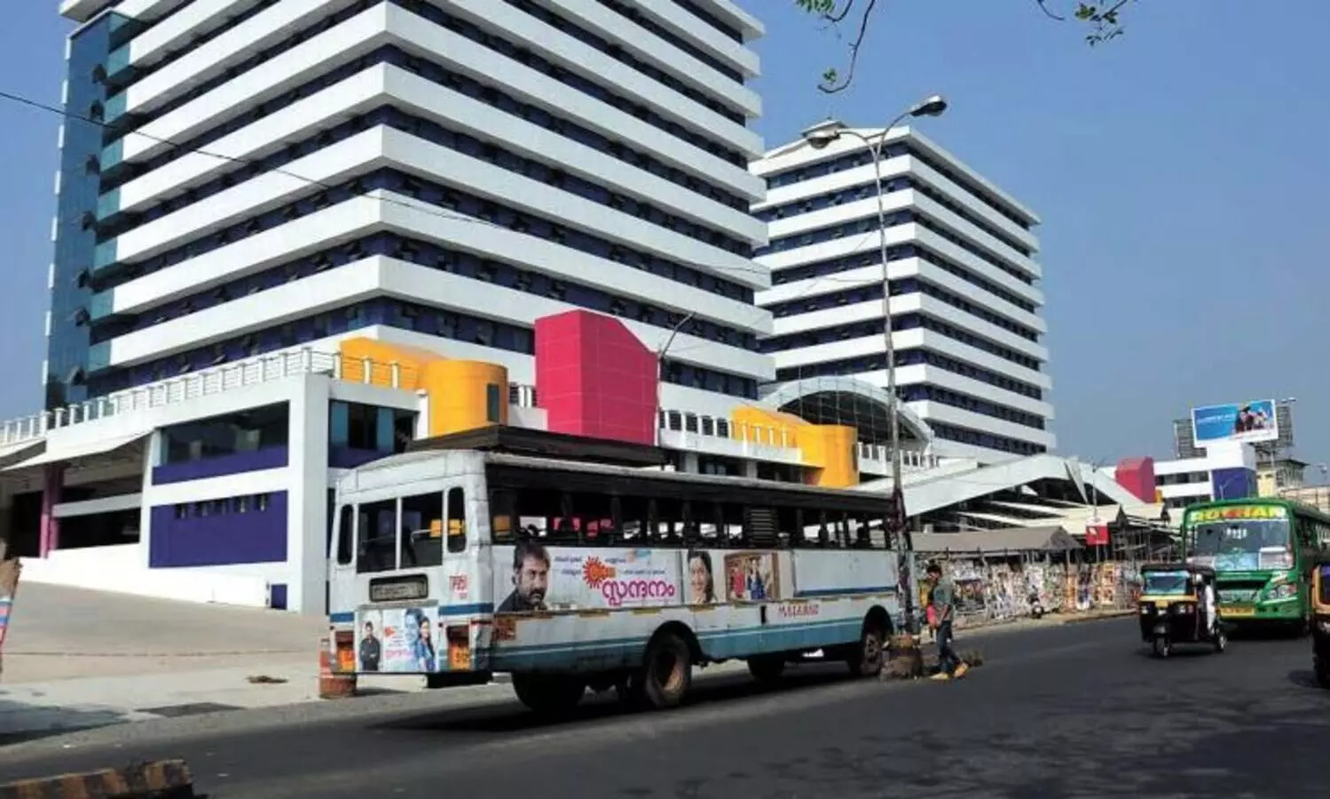 ​െക.എസ്​.ആർ.ടി.സി ടെർമിനൽ നിർമ്മിച്ചത്​ ആവശ്യത്തിന്​ കമ്പികളില്ലാതെ; പ്രവർത്തനം ഒരു മാസത്തിനകം മറ്റൊരിട​ത്തേക്ക്  മാറ്റും