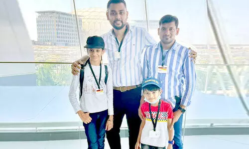 വി​ല​പ്പെ​ട്ട സ​മ്മാ​ന​മാ​ണീ സ​ന്ദ​ർ​ശ​ന മു​ദ്ര​ക​ൾ