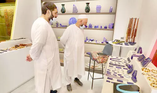 അ​നി​ശ്ചി​ത​ത്വ​ത്തി​ന് ഒ​ടു​വി​ൽ അ​ഫ്​​ഗാ​ൻ പ​വ​ലി​യ​ൻ