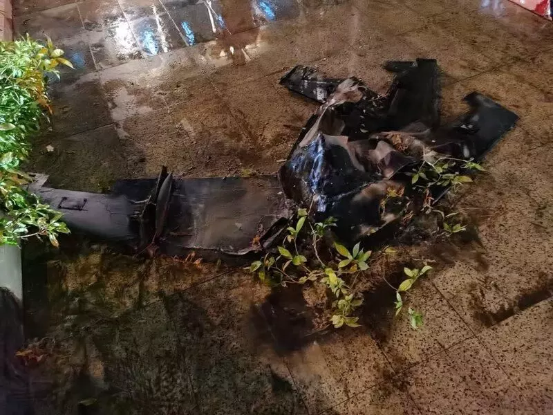 ജിസാൻ വിമാനത്താവളത്തിനു നേരെ ഹൂതി ഡ്രോൺ ആക്രമണം, പത്ത് പേർക്ക് പരിക്ക് ജിസാൻ വിമാനത്താവളത്തിനു നേരെ ഹൂതി ഡ്രോൺ ആക്രമണം, പത്ത് പേർക്ക് പരിക്ക്