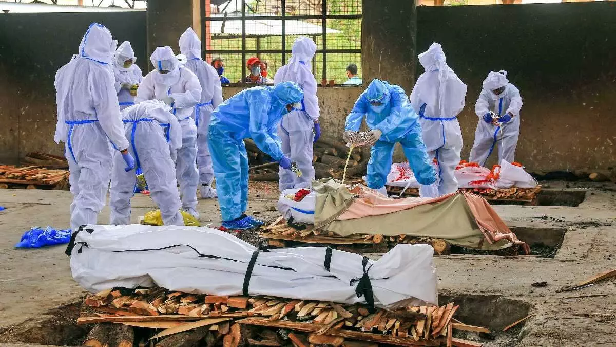 കോവിഡ് മരണം: ഒമ്പത് പേരുടെ മരണ സർട്ടിഫിക്കറ്റ് സർക്കാർ ആശുപത്രിയിൽ നിന്നും നഷ്ടപ്പെട്ടു കോവിഡ് മരണം: ഒമ്പത് പേരുടെ മരണ സർട്ടിഫിക്കറ്റ് സർക്കാർ ആശുപത്രിയിൽ നിന്നും നഷ്ടപ്പെട്ടു