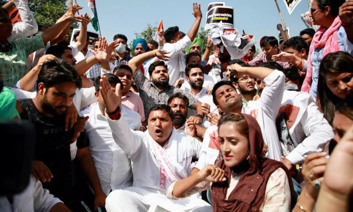 അമിത്​ ഷായുടെ വസതിക്ക്​ മുന്നിൽ യൂത്ത്​ കോൺഗ്രസ്​ പ്രതിഷേധം