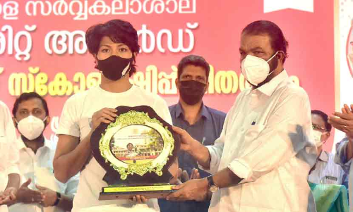 ഒളിമ്പിക്‌സ്‌ മെഡൽ ജേതാവ്​ ലവ്‌ലീനക്ക്​ തലസ്ഥാനത്തി​െൻറ ആദരം