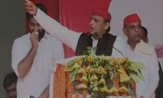 അവർ കർഷകരെ തീവ്രവാദികളെന്ന് മുദ്രകുത്തും; കേന്ദ്ര സർക്കാറിനെതിരെ ആഞ്ഞടിച്ച് അഖിലേഷ് യാദവ് അവർ കർഷകരെ തീവ്രവാദികളെന്ന് മുദ്രകുത്തും; കേന്ദ്ര സർക്കാറിനെതിരെ ആഞ്ഞടിച്ച് അഖിലേഷ് യാദവ്