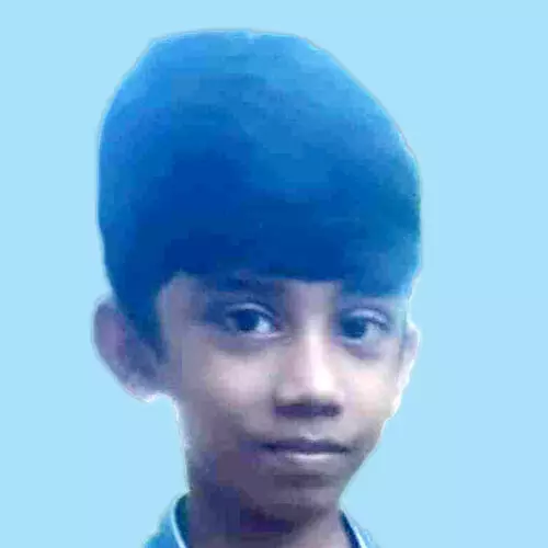 ഊ​ഞ്ഞാ​ലി​െൻറ ക​യ​ർ ക​ഴു​ത്തി​ൽ കു​രു​ങ്ങി എ​ട്ട് വ​യ​സ്സു​കാ​ര​ൻ മ​രി​ച്ചു