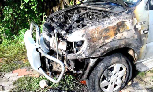 മൂ​ന്നു ദി​വ​സം മു​മ്പ്​ ക​ത്തി​ച്ച കാ​ർ വീ​ണ്ടും ക​ത്തി​ച്ചു; ബൈ​ക്കി​നും തീ​യി​ട്ടു