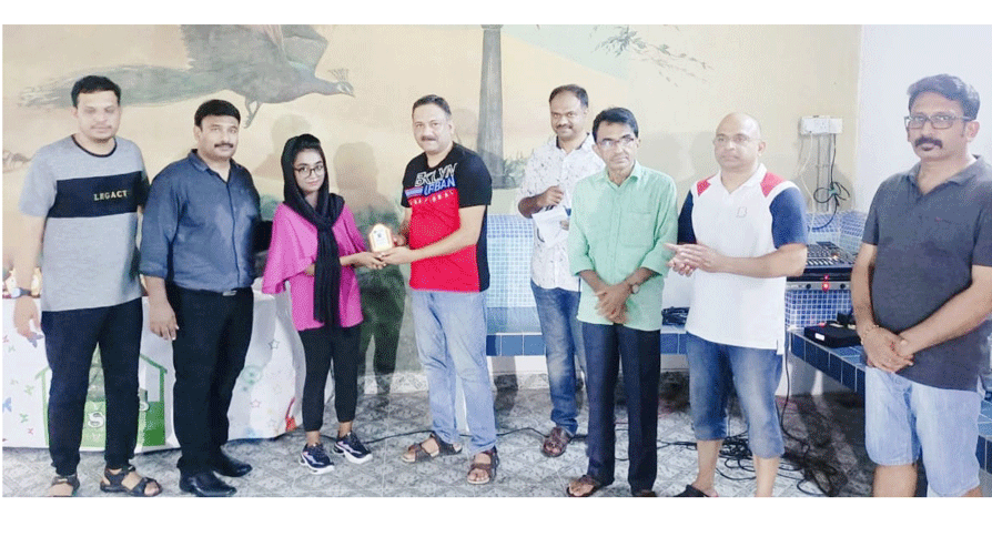 ഉ​യ​ർ​ന്ന മാ​ർ​ക്ക്​ നേ​ടി​യ വി​ദ്യാ​ർ​ഥി​ക​ളെ ആ​ദ​രി​ച്ചു