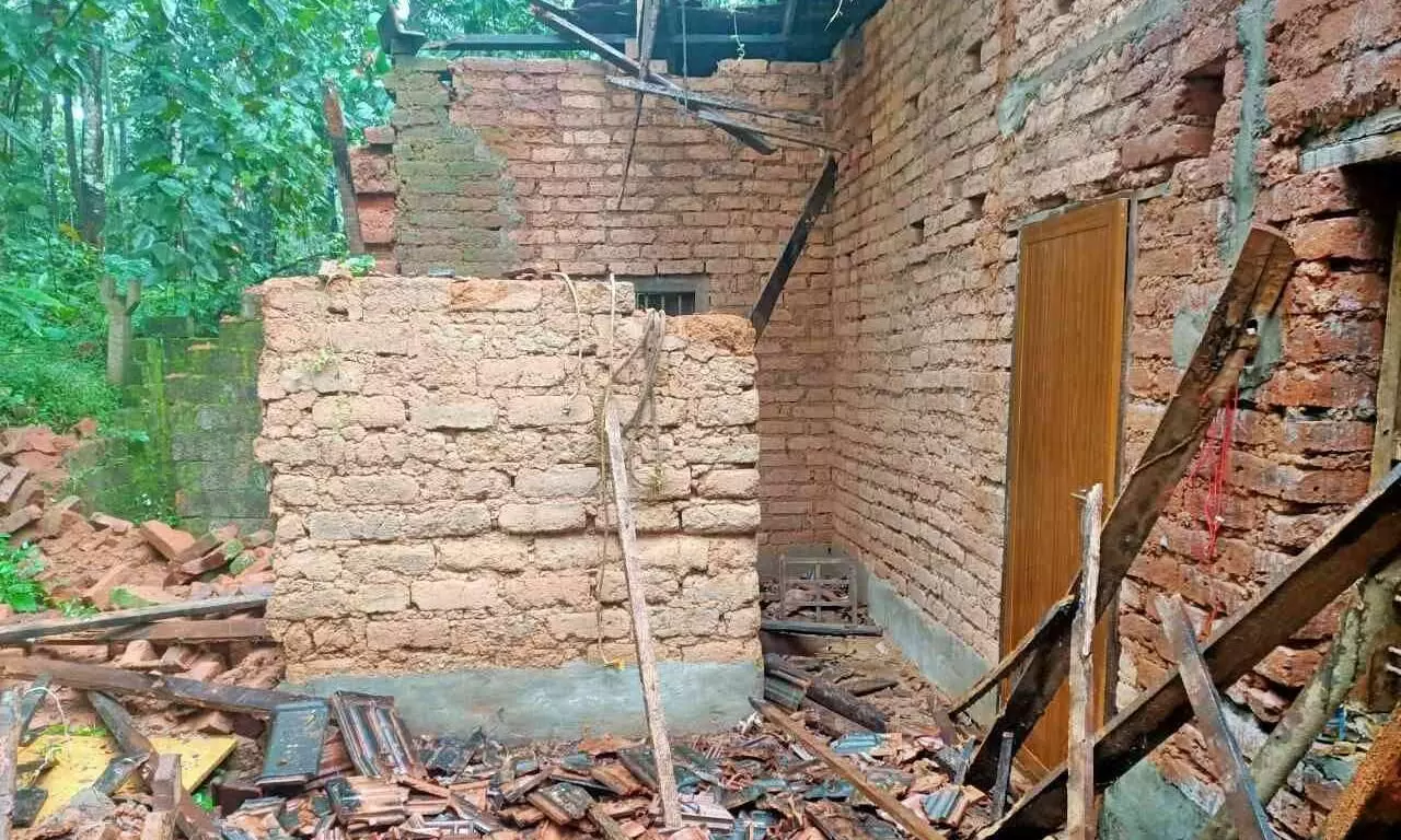 house collapsed house collapsed