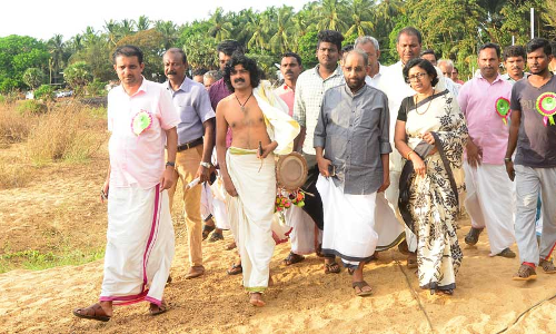 നെടുമുടി വേണുവി​െൻറ അരങ്ങേറ്റത്തിന്​ വേദിയായത്​ നിളാതീരം