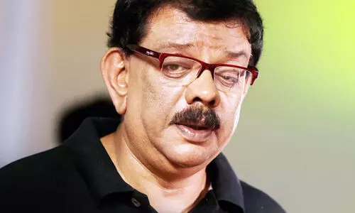 കൃഷ്ണനാട്ടം കോപ്പുകൾക്കായി ഗു​രു​വാ​യൂ​രിൽ പ്രിയദർശ​െൻറ വഴിപാട്