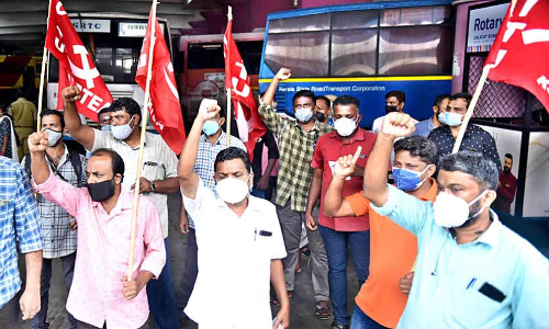 ബലക്ഷയം: സമരഭൂമിയായി കെ.എസ്​.ആർ.ടി.സി ബസ്​ ടെർമിനൽ