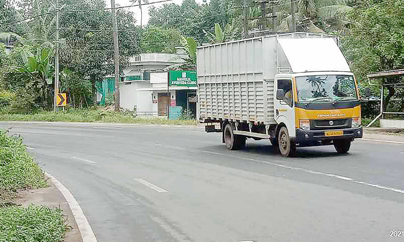 അപകട വളവുകളുടെ എം.സി റോഡ് അപകട വളവുകളുടെ എം.സി റോഡ്